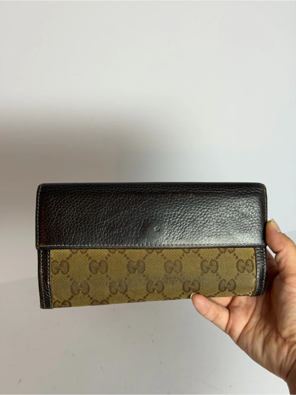 Gucci Interlocking G Clasp Brown GG Canvas Wallet - Picture 7 of 16